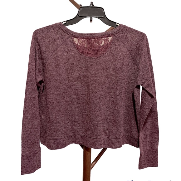 Victoria’s Secret Semi Cropped Sweater with Lace Trim Size Large - Picture 2 of 2